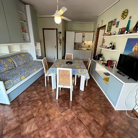 Roberto House - Taormina Mare * Giardini Naxos
