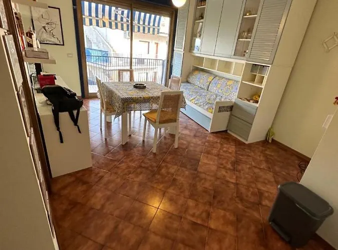 Roberto House - Taormina Mare 아파트 *